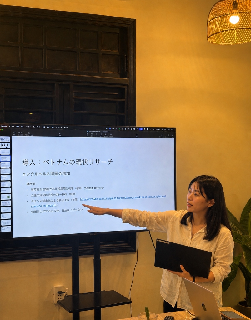 現地でのベトナム現状リサーチ発表の様子